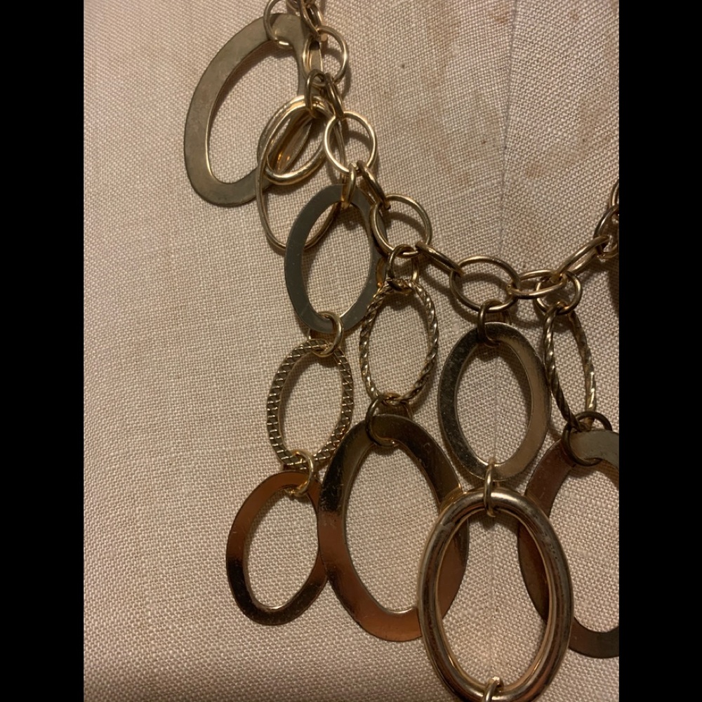 Statement Necklace Gold tone Ovals - Picture 2 of 2